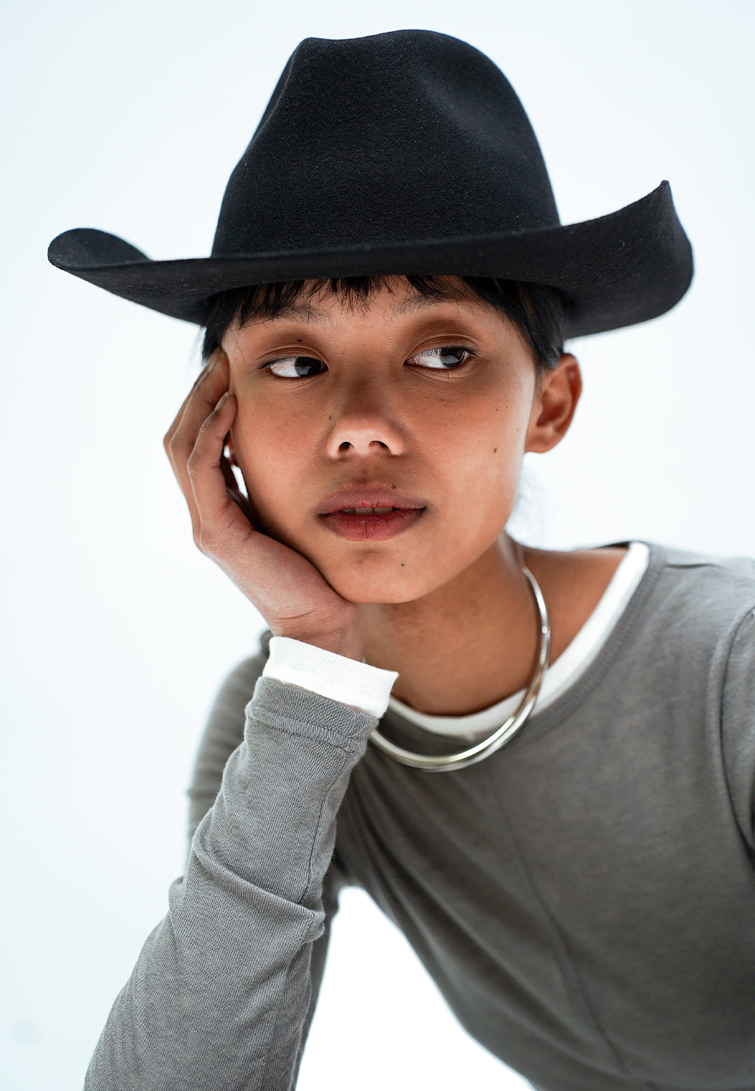 Handcrafted luxury felt hat in a classic cowboy style, made from premium materials. A perfect blend of elegance and Western charm, ideal for fashion-forward individuals and special occasions. N33 PURE CURVED. NTHIRTYTHREE