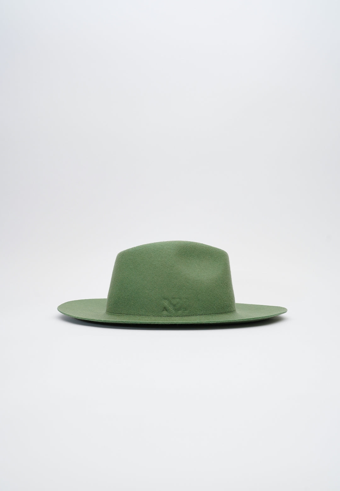 N33 NTHIRTYTHREE PURE SAGE. PURE COLLECTION. Artisan-Made Fedora Felt Hat. Handmade in Italy. Handcrafted Headwear. Chapeaux. Felt Hat. Handgefertigt. Fedora Hut. Unisex Men's hats. Women's hats. N33. Luxury Fedora Hat. 