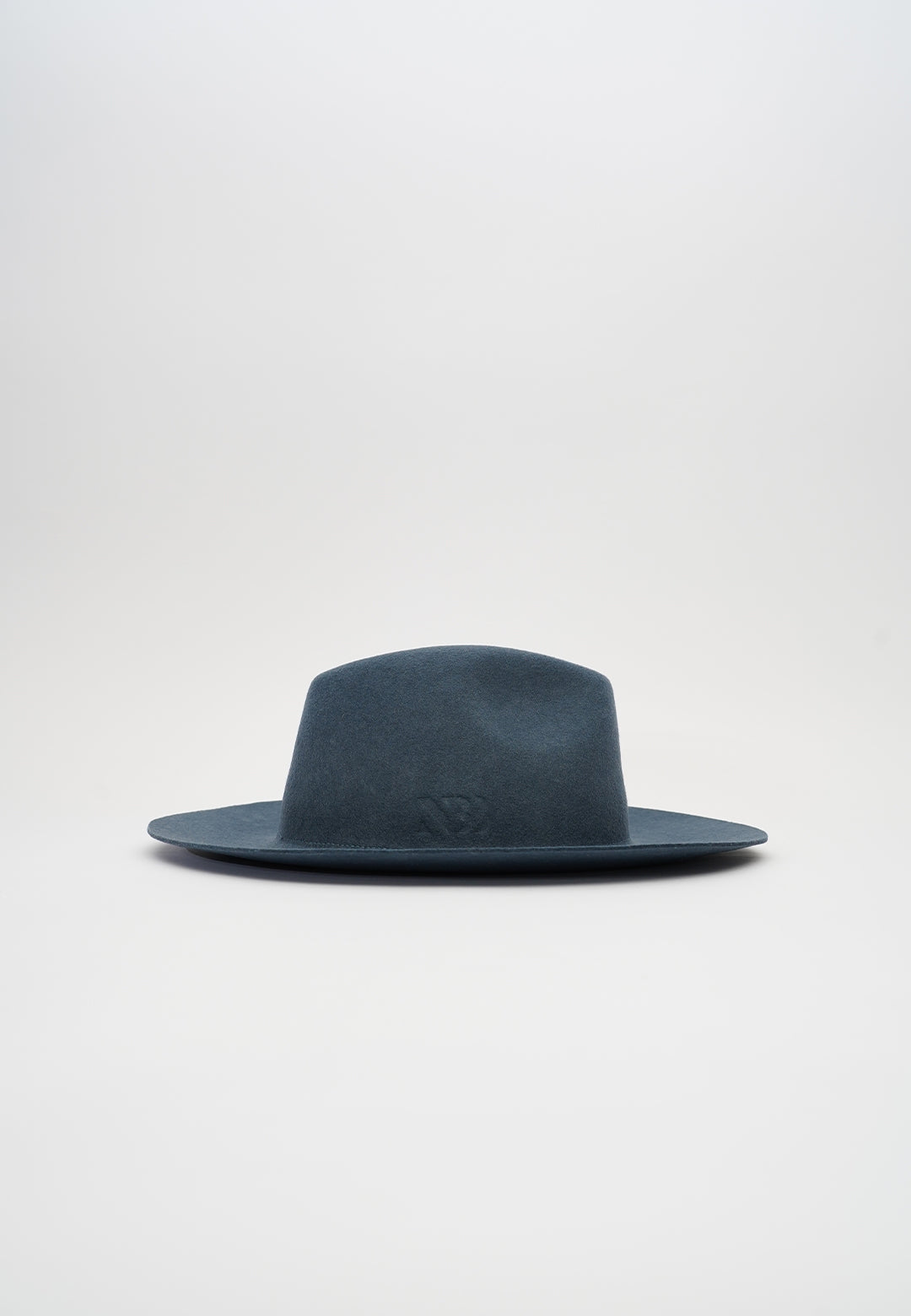 N33 NTHIRTYTHREE PURE SAPPHIRE. PURE COLLECTION. Artisan-Made Fedora Felt Hat. Handmade in Italy. Handcrafted Headwear. Artisan Chapeaux. Handgefertigt. Fedora Hut. Unisex Men's accessory hats. Women's accessory hats. N33