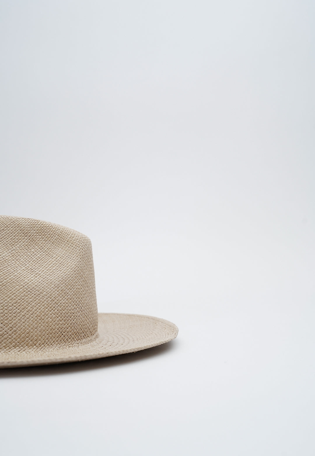 Summer Hat, Straw Hat, Cap, Sommerhut, Damen Strohhut, Strohhut für Männer, Fedora, Sonnenhut, Strandhut, Luxus Hut, luxury summer hat, designer sun hat,NTHIRTYTHREE PURE STRAW OAT Panama Strohhut, Panama Strawhat, summer hat, n33 hat, headwear, Fedora, hand woven hat, hat made in italy, straw hat for men, straw hat for women, beach hat, sun hat, Borsalino, Stetson, nick fouquet, Prada, Gucci. Louis Vuitton Fedora Hat, Pharrell Williams Hat