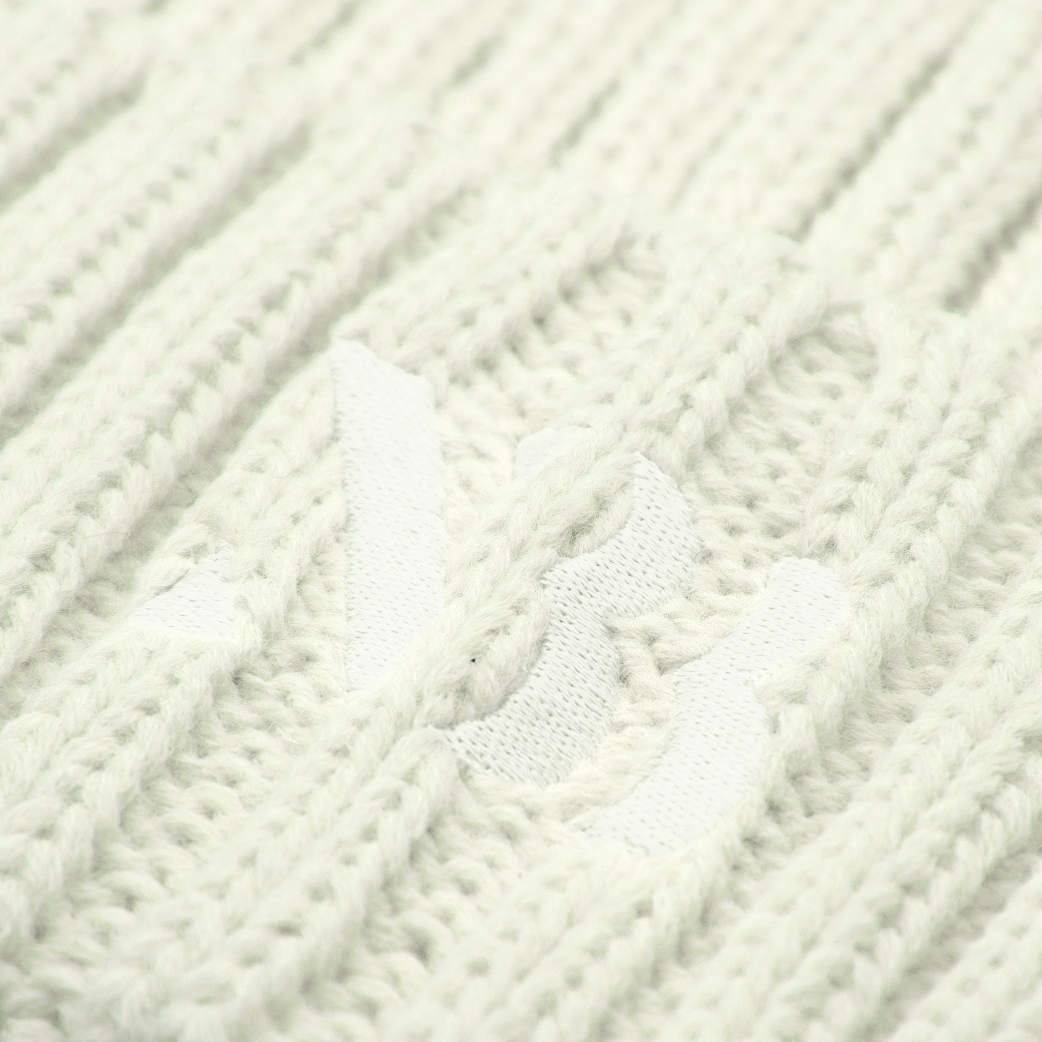 NTHIRTYTHREE WHISKY BEANIE IVORY DETAIL