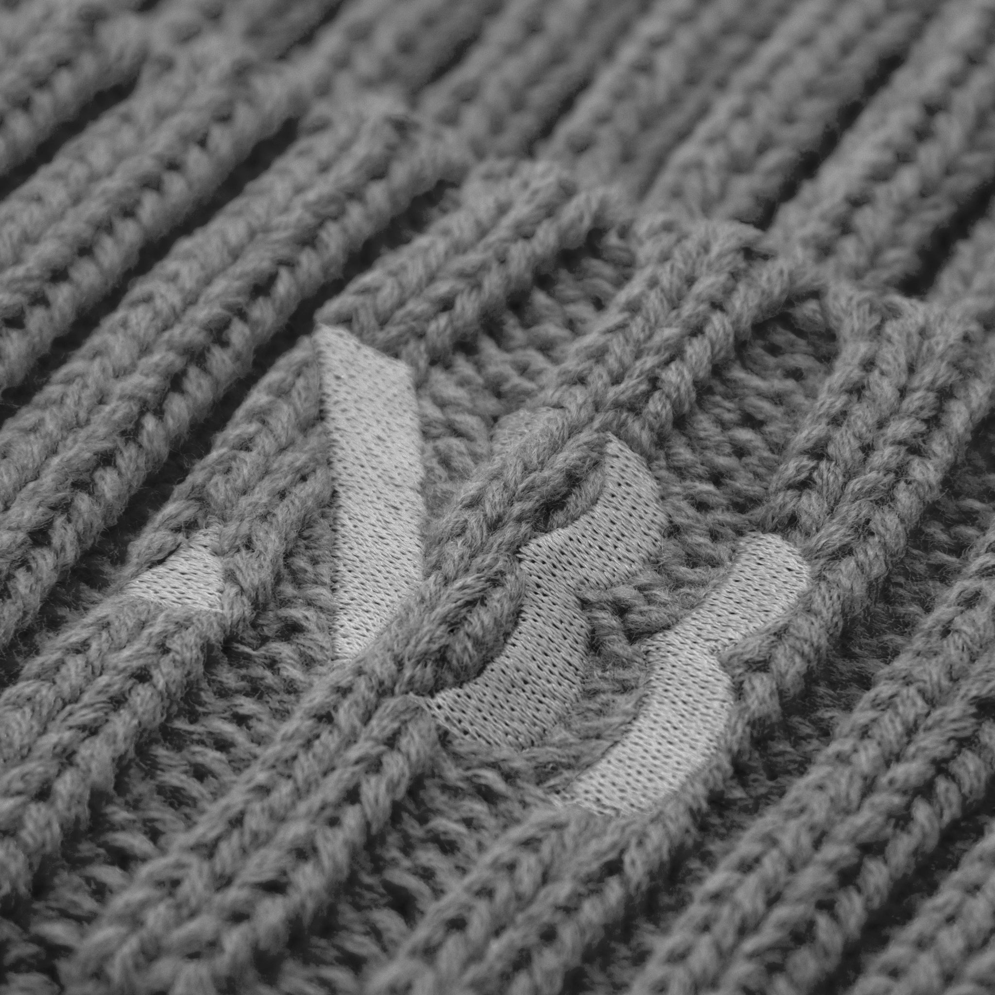 NTHIRTYTHREE WHISKY BEANIE GREY DETAIL